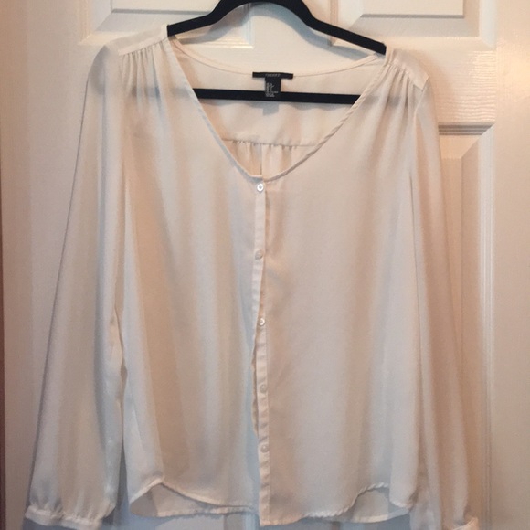 Forever 21 Tops - Forever 21 button down blouse